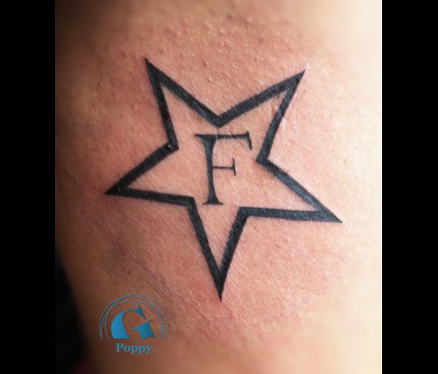 Tatouage lettre